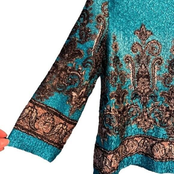 Joni B Textured Abstract Design Button Down Blouse . Size Medium. - Picture 4 of 7